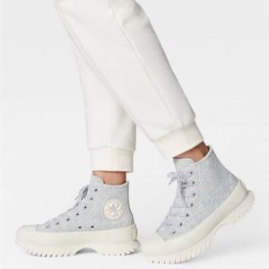 NWT Chuck Taylor All Star Lugged 2.0 Velour(UNISEX)